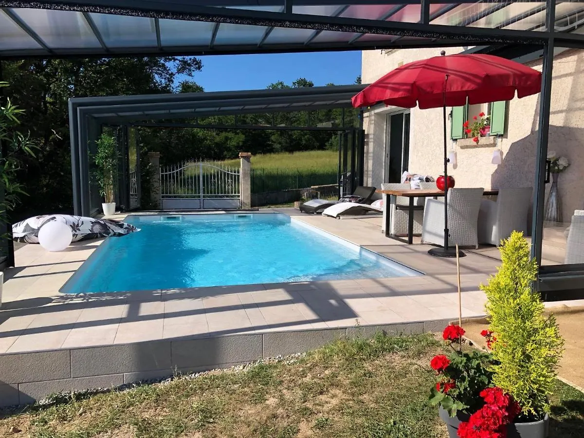 Logement Avec Piscine Couverte Chauffee Du 15 Avril A Octobre Et Spa Privatifs, Vue Estivareilles  France